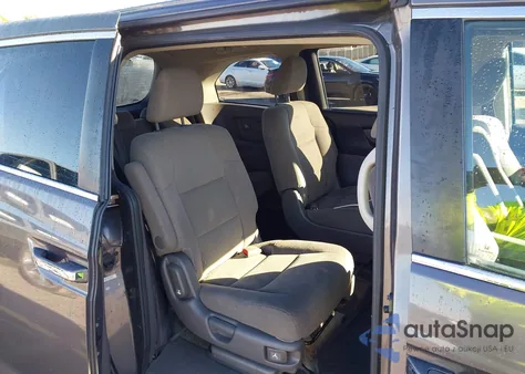 2016 Honda Odyssey Se z USA, uszkodzony, nr VIN 5FNRL5H3XGB124749